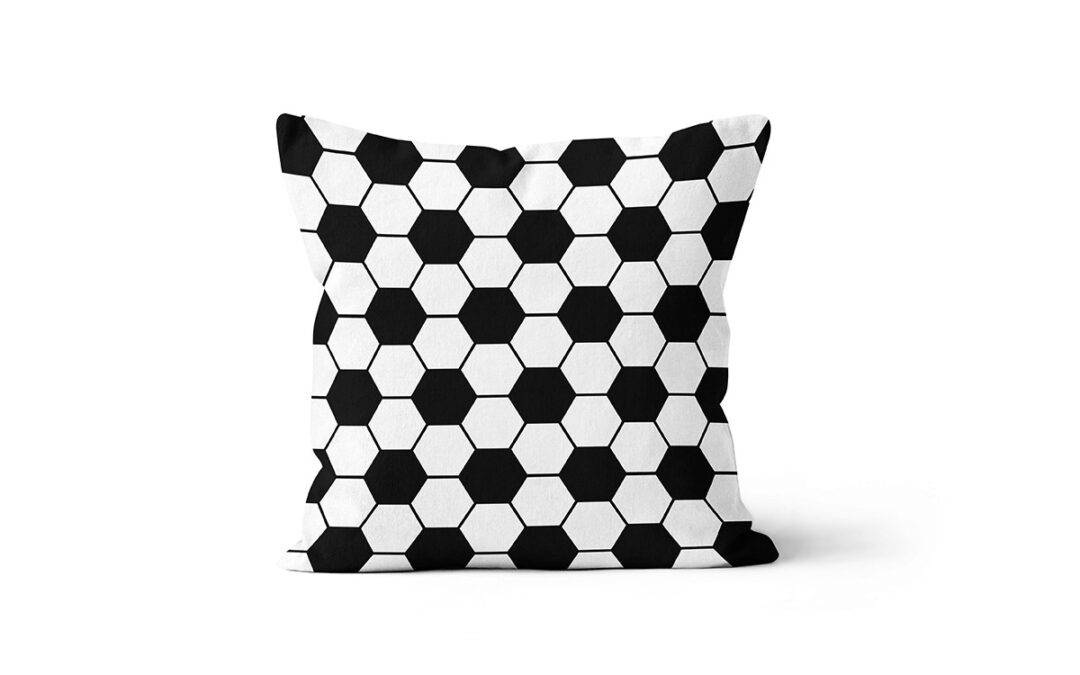 Square Pillow estampa bola futebol • Mandarine Estudio Design